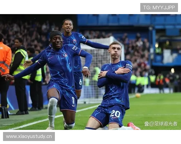 切尔西阵容臃肿加剧轮换困境，问题核心在于管理失控而非人数过多