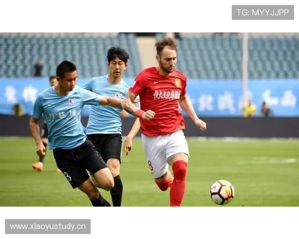 泰山危机！争冠底气何在，战术混乱与阵容老化终成致命短板