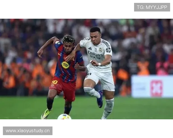 皇马防守稳定性下降：对赛季争冠形势造成影响，表现承压